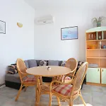 Apartamento By The Sea - 20077 *