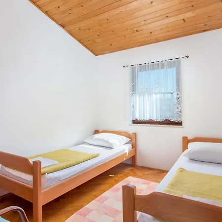 Appartement By The Sea - 20077 *