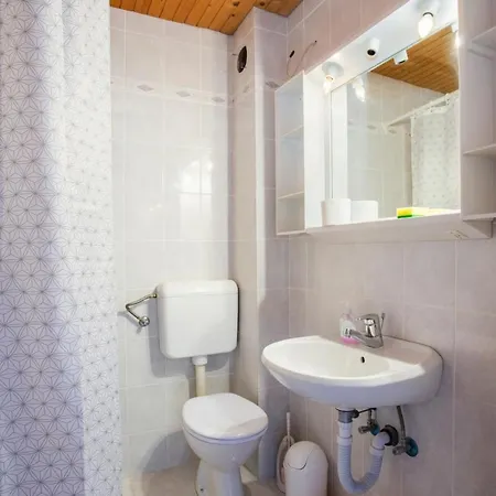 Appartement By The Sea - 20077 *